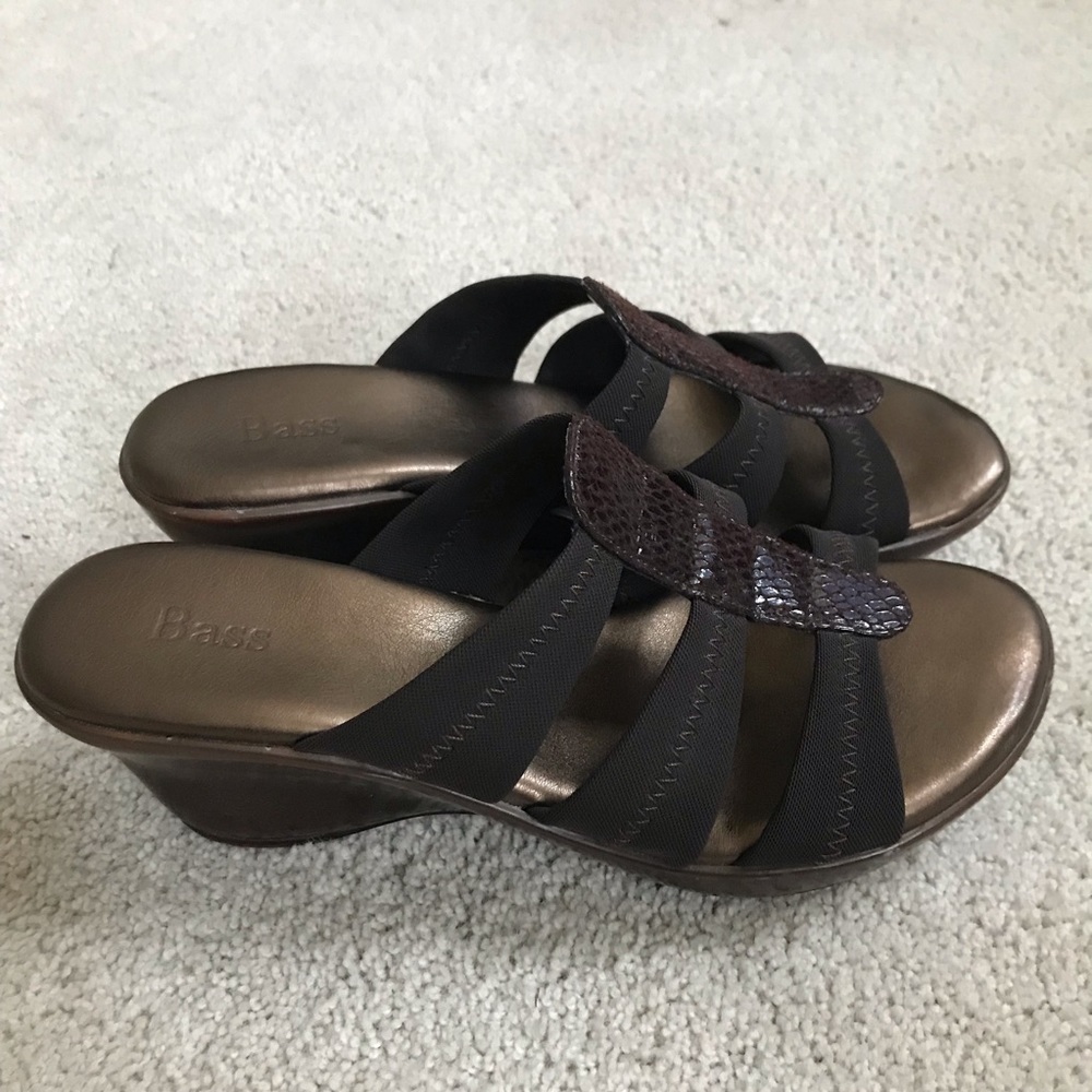 Bass brown faux snakeskin Dahlia wedge sandals 7.5